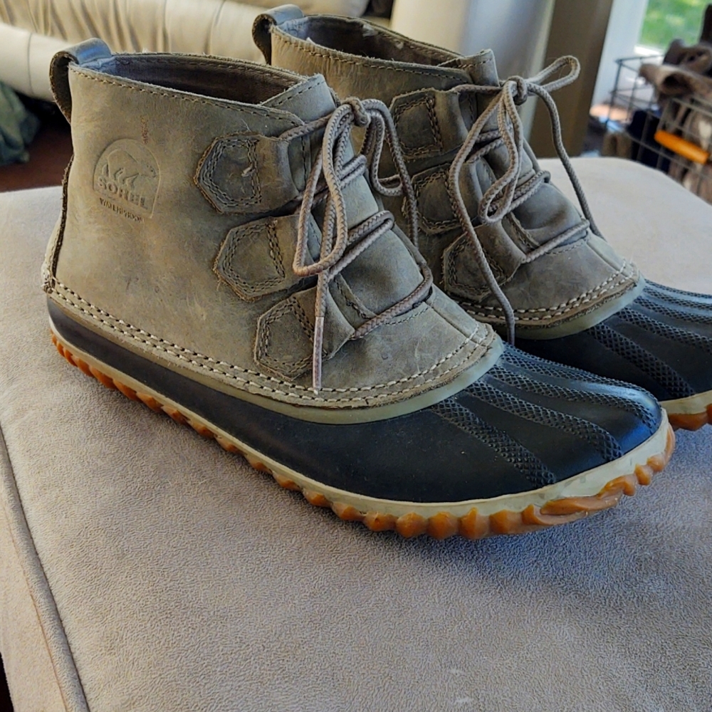 Sorel ankle boots